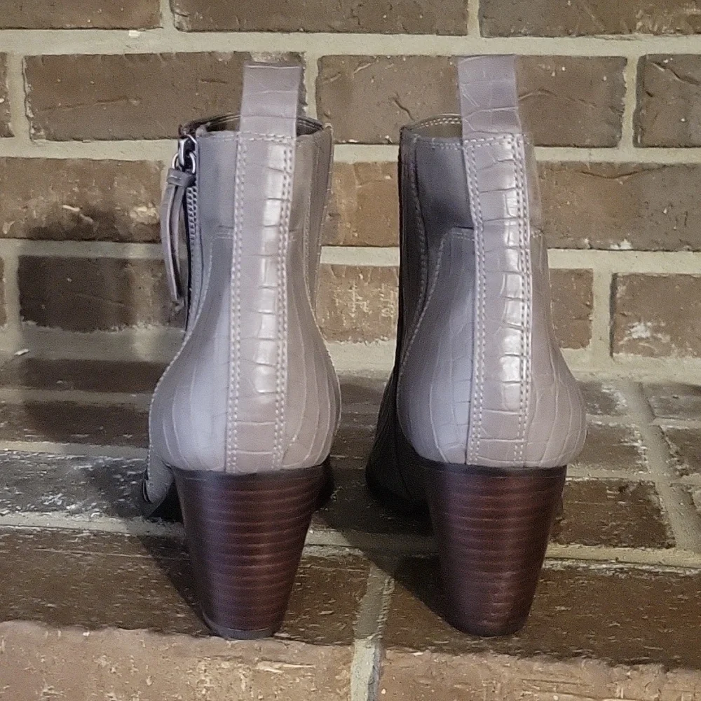 Bella Vita Everest Ankle Zip Boots‎ Gray Size 9.5